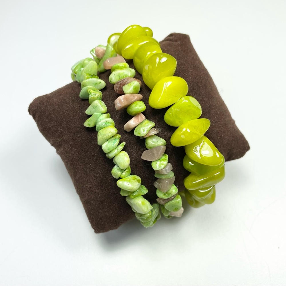 NWT green Irregular Gravel beads bracelet - Picture 1 of 3